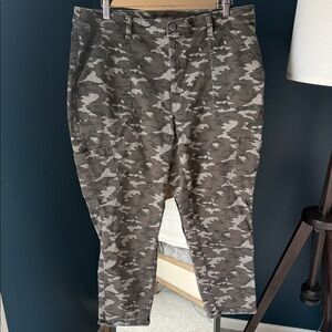 Banana Republic Gray Camouflage Cargo Pants